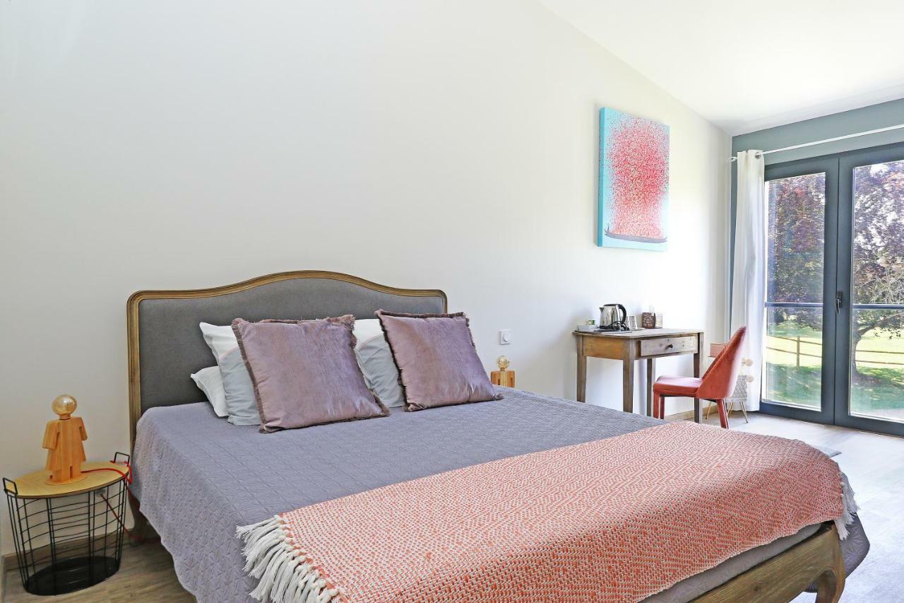 L Esprit Du Clain Chambres D Hotes Bandb De Standing Proches Du Futuroscope Golf Et Lac De St Cyr Naintre ภายนอก รูปภาพ